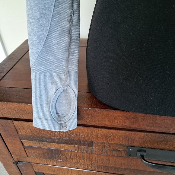 Gymshark Flex Sports Crop Top Grey Size Small Active Top Long Sleeved - Picture 4 of 16